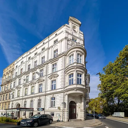 Podwale By Bookinghost