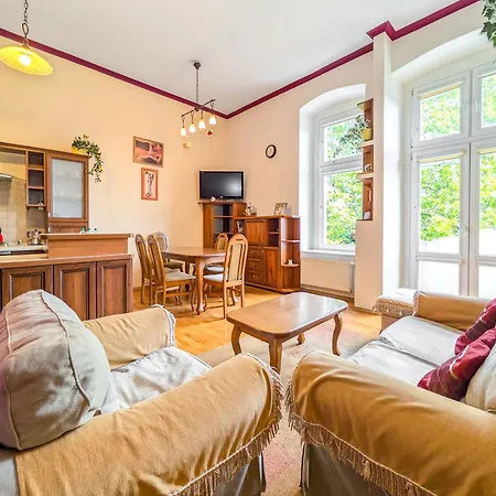 Podwale By Bookinghost Apartmán *