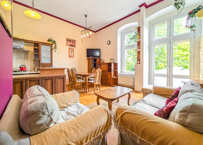 Podwale By Bookinghost Lägenhet *